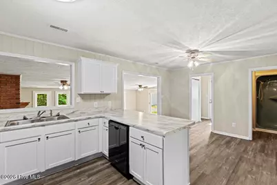 2113 N Parker Road, Jacksonville, NC 28546 - Photo 13