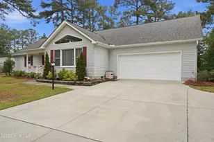 17 Shadow Ln, Whispering Pines, NC 28327 - Photo 3