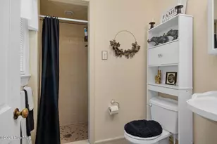 1811 Delwood Dr W, Wilson, NC 27893 - Photo 21
