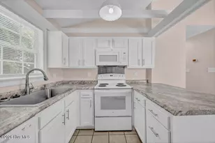 809 Varsity Dr, Wilmington, NC 28403 - Photo 11