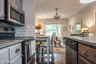 260 N May St, Southern Pines, NC 28387 - Photo 15