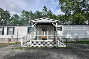 945 Mirror Lake Dr, Southport, NC 28461 - Photo 3
