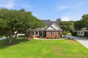 105 Harold Ave, Swansboro, NC 28584 - Photo 3