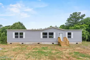 312 W Dunn St, Sneads Ferry, NC 28460 - Photo 1