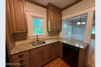360 E Maine Avenue, Southern Pines, NC 28387 - Photo 11