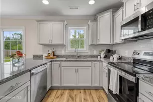 170 N Ardsley Ln, Rocky Point, NC 28457 - Photo 11