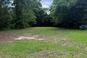 1702 Charlotte Ave, Kinston, NC 28501 - Photo 1
