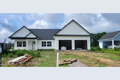 201 Crown Drive, Washington, NC 27889 - Photo 1