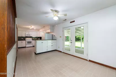5101 Sand Ridge Road, New Bern, NC 28560 - Photo 3
