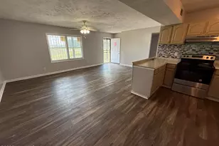 302 Hubert McLean Ave, Red Springs, NC 28377 - Photo 5