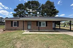 302 Hubert McLean Ave, Red Springs, NC 28377 - Photo 17