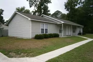 231 Lakewood Dr, Jacksonville, NC 28546 - Photo 1