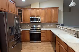 3307 Honeysuckle Dr, Winterville, NC 28590 - Photo 9