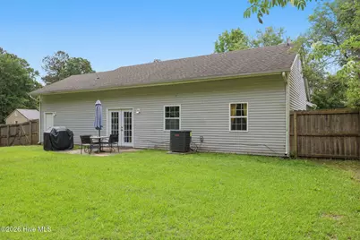 100 Hampton Court, Jacksonville, NC 28546 - Photo 43