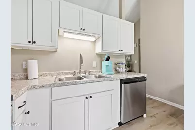 100 Hampton Court, Jacksonville, NC 28546 - Photo 7
