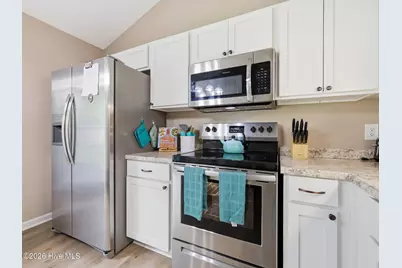 100 Hampton Court, Jacksonville, NC 28546 - Photo 49