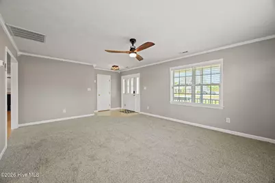 305 W Howard Drive, Jacksonville, NC 28540 - Photo 11