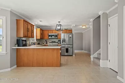 305 W Howard Drive, Jacksonville, NC 28540 - Photo 17