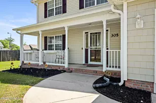 305 W Howard Dr, Jacksonville, NC 28540 - Photo 7