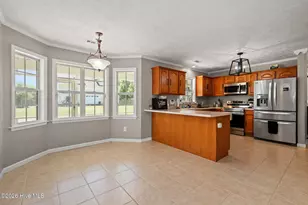 305 W Howard Dr, Jacksonville, NC 28540 - Photo 15