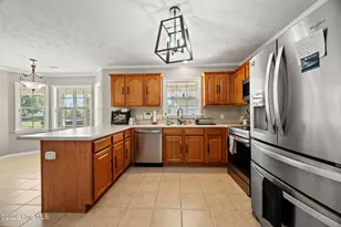 305 W Howard Dr, Jacksonville, NC 28540 - Photo 19