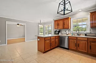 305 W Howard Dr, Jacksonville, NC 28540 - Photo 21