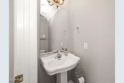 305 W Howard Drive, Jacksonville, NC 28540 - Photo 13