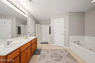 305 W Howard Dr, Jacksonville, NC 28540 - Photo 37