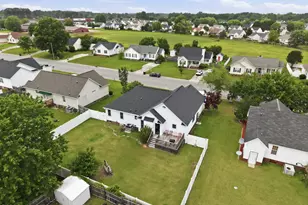 726 E Main St, Winterville, NC 28590 - Photo 17