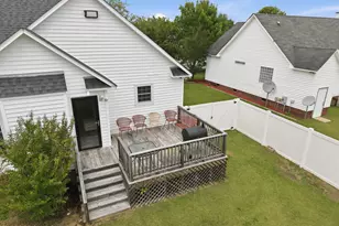 726 E Main St, Winterville, NC 28590 - Photo 11