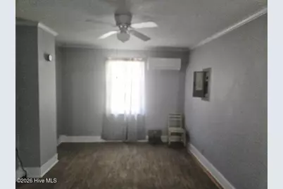 407 S Johnson Street, Mount Olive, NC 28365 - Photo 5