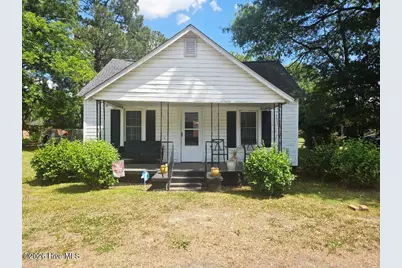 407 S Johnson Street, Mount Olive, NC 28365 - Photo 1