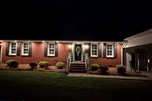 1585 Eastwood Dr, Kinston, NC 28504 - Photo 5