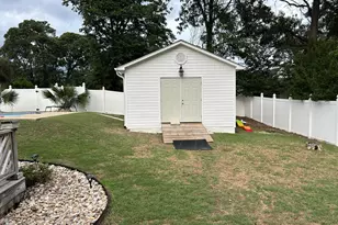 1585 Eastwood Dr, Kinston, NC 28504 - Photo 23