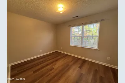 364 Hunting Green Drive, Jacksonville, NC 28546 - Photo 5
