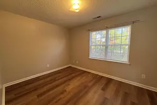 364 Hunting Green Dr, Jacksonville, NC 28546 - Photo 5