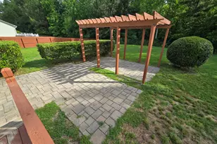 305 Cabin Cir, Jacksonville, NC 28540 - Photo 23