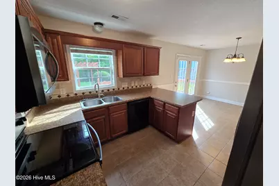 305 Cabin Circle, Jacksonville, NC 28540 - Photo 7