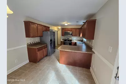 305 Cabin Circle, Jacksonville, NC 28540 - Photo 5