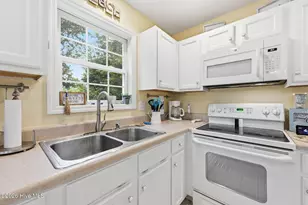 805 Driftwood Dr, Hampstead, NC 28443 - Photo 15