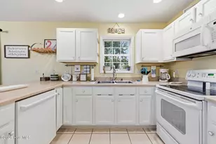 805 Driftwood Dr, Hampstead, NC 28443 - Photo 13