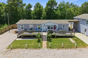 141 Pender Ln, Newport, NC 28570 - Photo 5