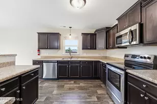 212 Holly Grove Ct E, Jacksonville, NC 28540 - Photo 19