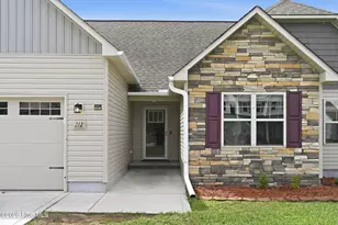 212 Holly Grove Ct E, Jacksonville, NC 28540 - Photo 5