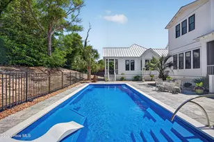 410 Sunrise Ct, Emerald Isle, NC 28594 - Photo 67