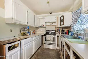 1239 Hibbs Rd, Newport, NC 28570 - Photo 9