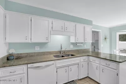 709 Sawgrass Road, Hampstead, NC 28443 - Photo 9