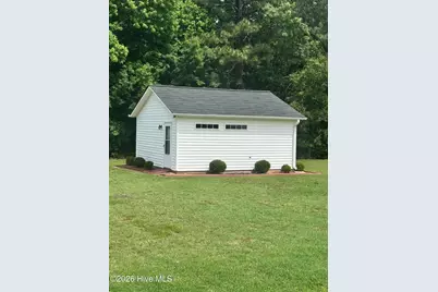 124 Stockbridge Drive, Selma, NC 27576 - Photo 7