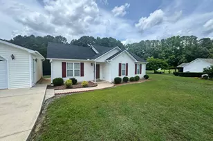 124 Stockbridge Dr, Selma, NC 27576 - Photo 3