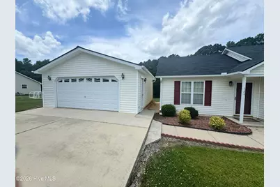 124 Stockbridge Drive, Selma, NC 27576 - Photo 3
